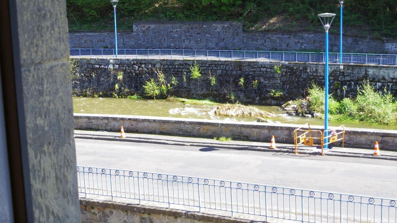 Au Pied De La Dordogne Apartman La Bourboule Kültér fotó